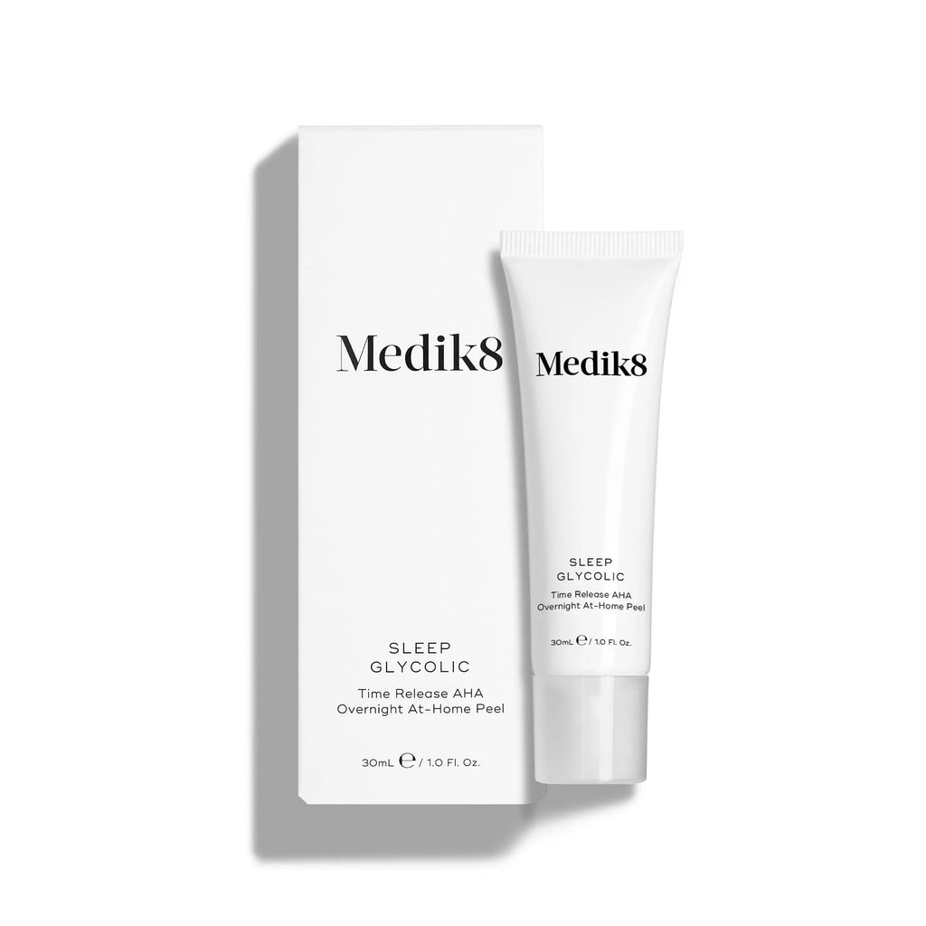 Produktbild av Medik8 Sleep Glycolic i kartongförpackning.