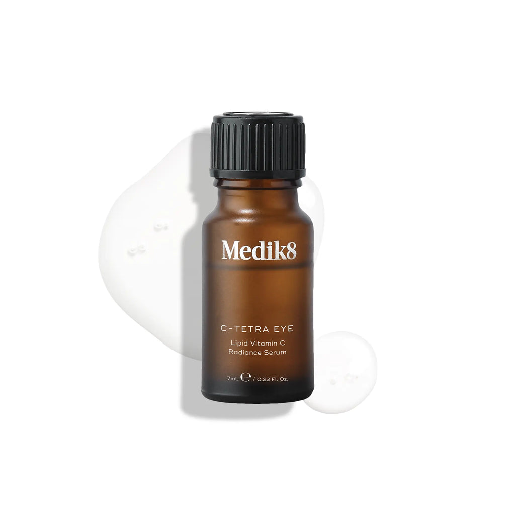 Medik8 C-Tetra Eye flaska med genomskinlig vätska runtom.