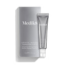 Produktbild med Medik8 Crystal Retinal Ceramide Eye 3 bredvid dess förpackning, en avancerad ögonkräm med retinal och ceramider.