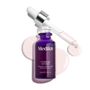 Produktbild av Medik8 Hydr8 B5 Intense, ett återfuktande serum i en lila glasflaska med pipett, tillsammans med droppar av serumet i bakgrunden.