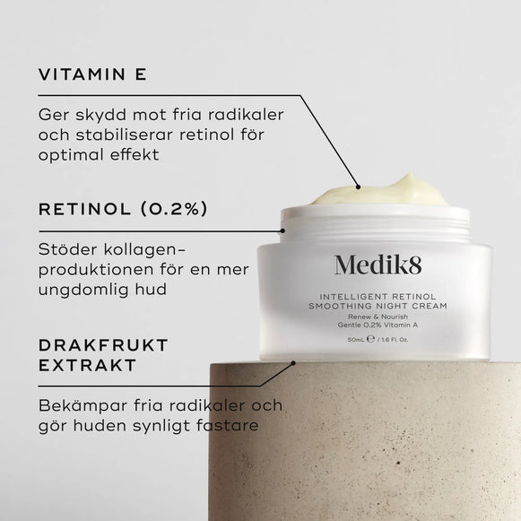 Bild av nattkrämsburken placerad på en sten, med beskrivning av ingredienser som vitamin E, retinol och drakfruktextrakt.-hover-20